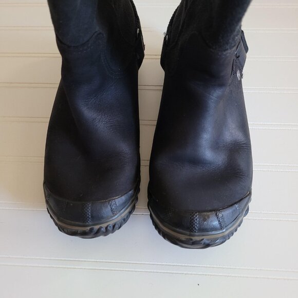 Sorel Slimshortie Boots Size 7 Black Suede and Leather Moto Buckle Pull On - Picture 4 of 14